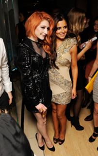 Cheryl feet photo thumbnail