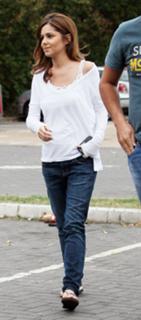 Cheryl feet photo thumbnail