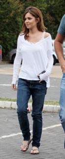 Cheryl feet photo thumbnail