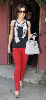 Cheryl feet photo thumbnail