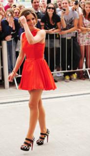 Cheryl feet photo thumbnail