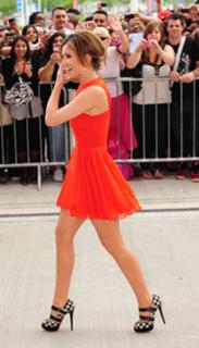 Cheryl feet photo thumbnail