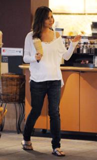 Cheryl feet photo thumbnail