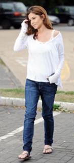 Cheryl feet photo thumbnail