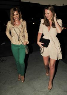 Cheryl feet photo thumbnail