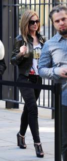 Cheryl feet photo thumbnail