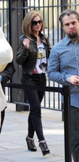 Cheryl feet photo thumbnail