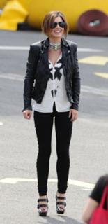 Cheryl feet photo thumbnail