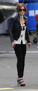 Cheryl feet photo thumbnail