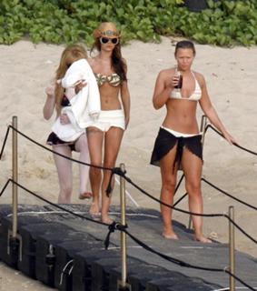 Cheryl feet photo thumbnail