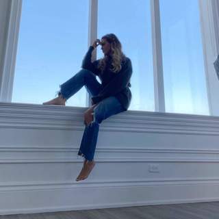 Cheryl Hickey feet photo 1
