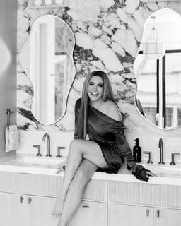 Cheryl Hickey feet photo 12
