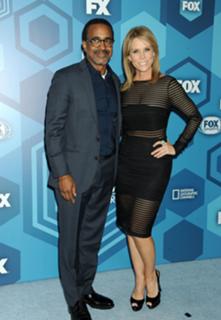Cheryl Hines feet photo thumbnail