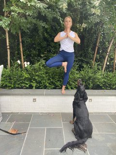 Cheryl Hines feet photo thumbnail