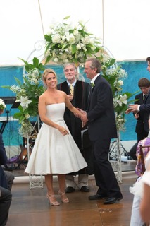 Cheryl Hines feet photo thumbnail