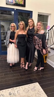 Cheryl Hines feet photo thumbnail