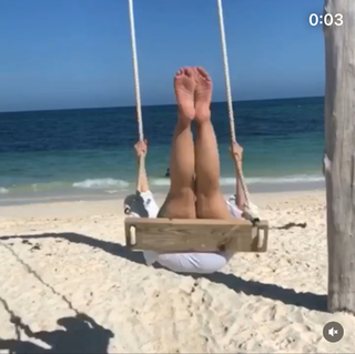 Cheryl Hines feet photo thumbnail