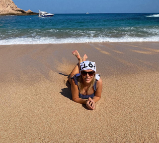 Cheryl Hines feet photo thumbnail