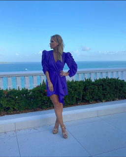 Cheryl Hines feet photo thumbnail