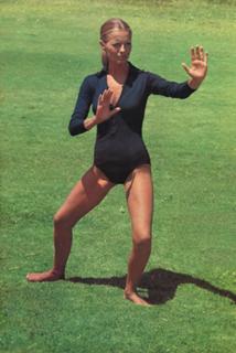 Cheryl Ladd feet photo thumbnail