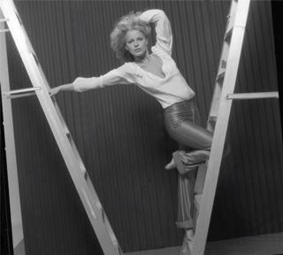 Cheryl Ladd feet photo thumbnail