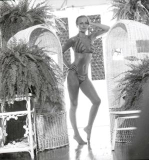 Cheryl Ladd feet photo thumbnail