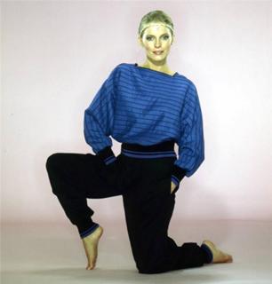 Cheryl Ladd feet photo thumbnail