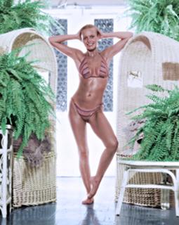 Cheryl Ladd feet photo thumbnail