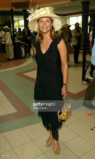 Cheryl Ladd feet photo thumbnail