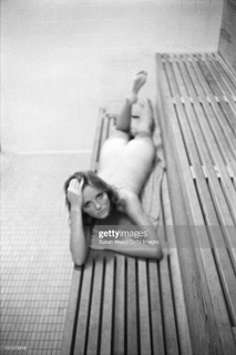 Cheryl Tiegs feet photo 4