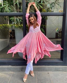 Chetna Pande feet photo 4