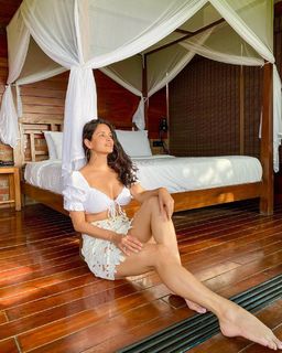 Chetna Pande feet photo 4