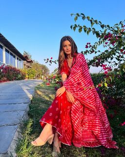 Chetna Pande feet photo 11