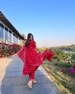 Chetna Pande feet photo 10
