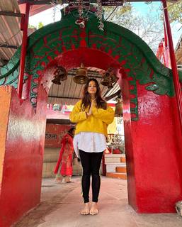 Chetna Pande feet photo 5