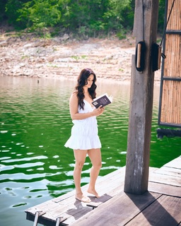 Chetna Pande feet photo 8