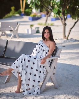 Chetna Pande feet photo 3