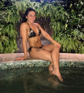 Cheyanne Vlismas feet photo 4
