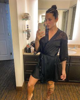 Cheyanne Vlismas feet photo 15