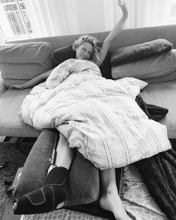 Cheyenne Pahde feet photo 4