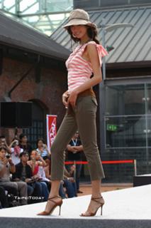 Chi-Ling Lin feet photo 16