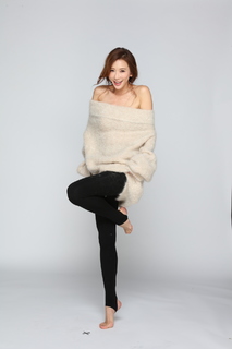 Chi-Ling Lin feet photo 18