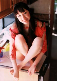 Chiaki Kuriyama feet photo thumbnail