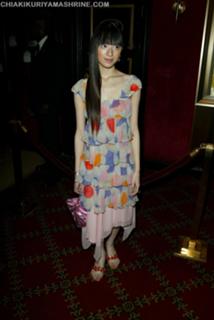 Chiaki Kuriyama feet photo thumbnail