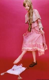 Chiaki Kuriyama feet photo thumbnail