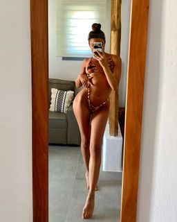 Chiara Bianchino feet photo 3
