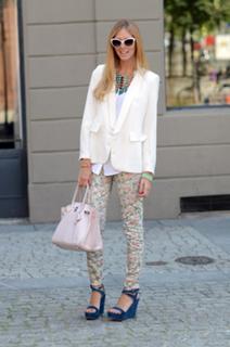 Chiara Ferragni feet photo thumbnail