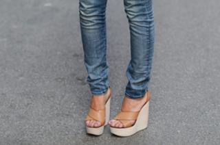 Chiara Ferragni feet photo thumbnail
