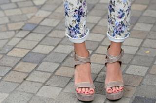 Chiara Ferragni feet photo thumbnail
