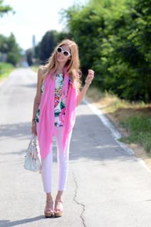 Chiara Ferragni feet photo thumbnail
